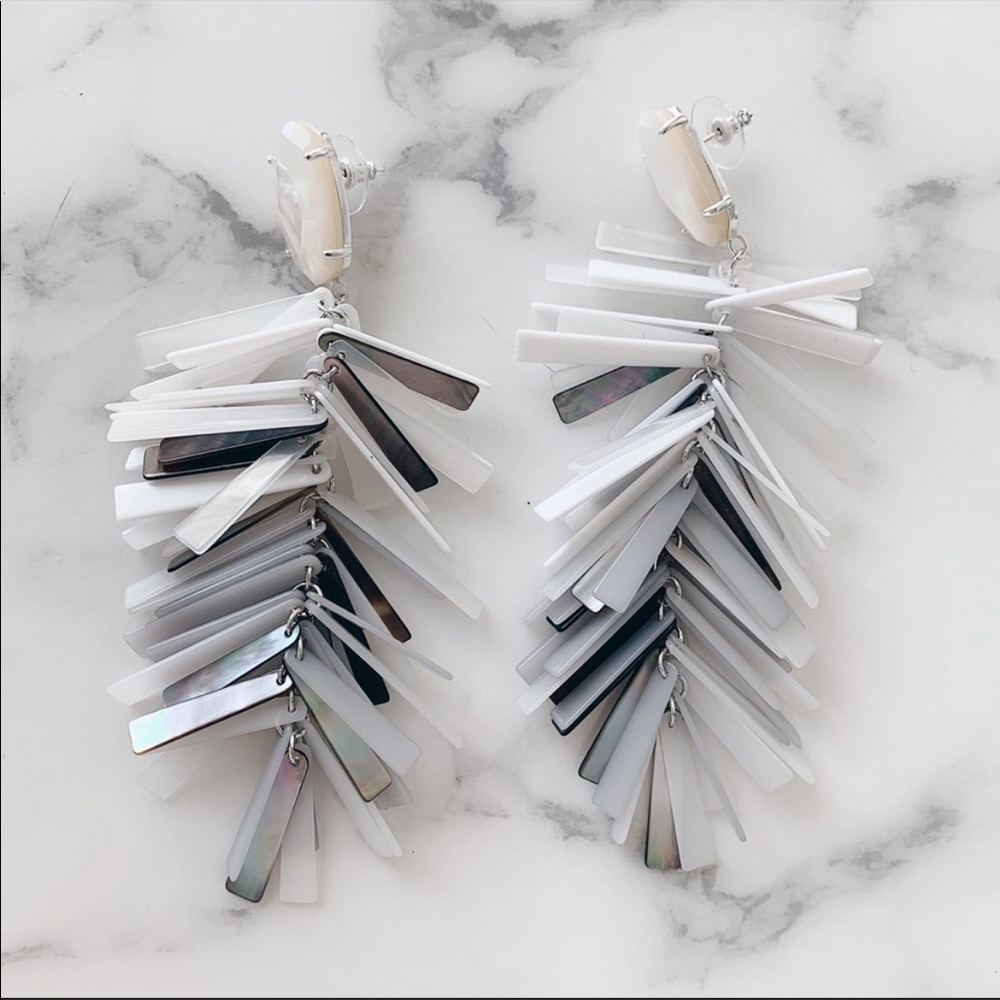 Kendra Scott Justyne Teardrop Shell Earring
